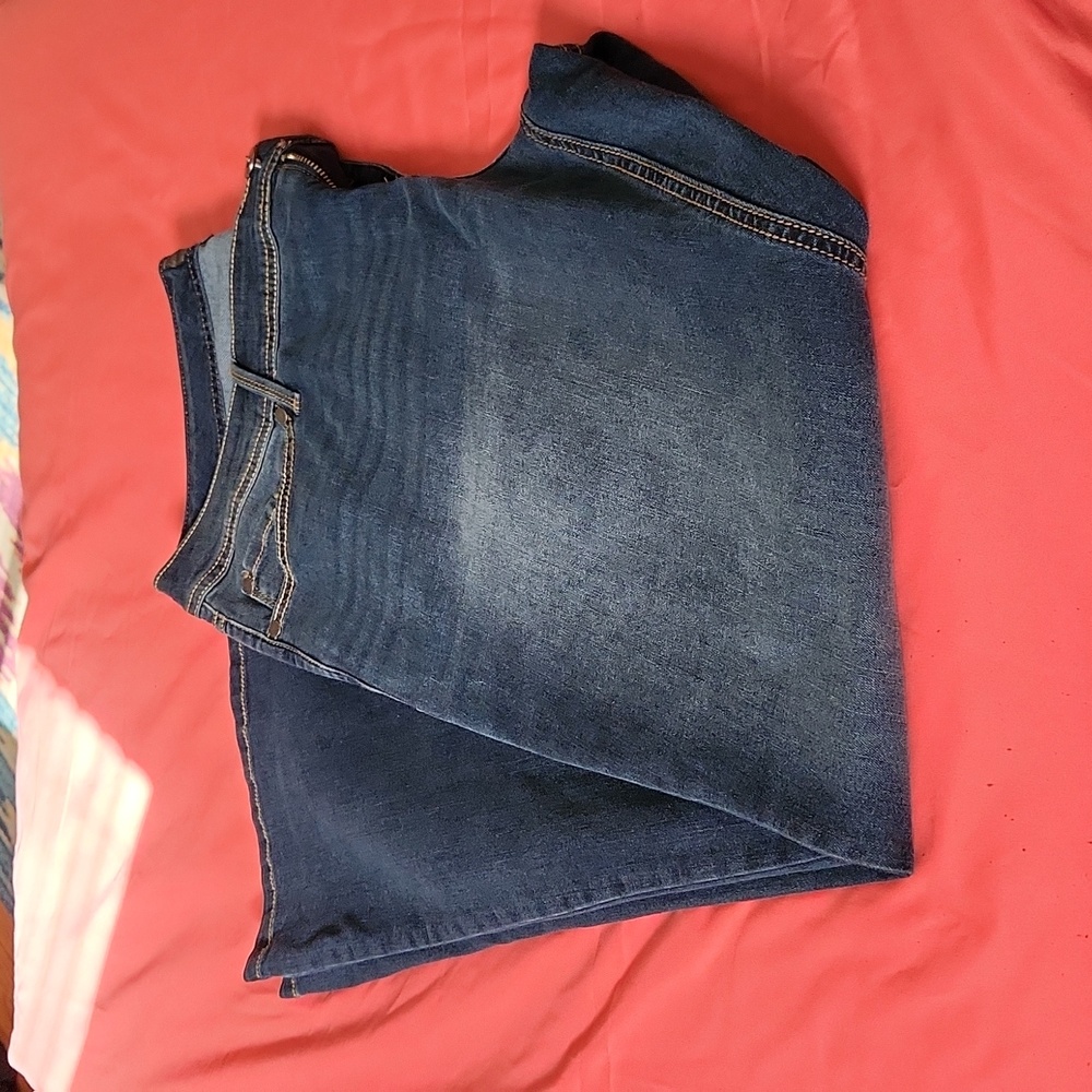 Gently-used, Torrid Luxe Slim Boot Cut Super Stretch Jeans, Size 18T